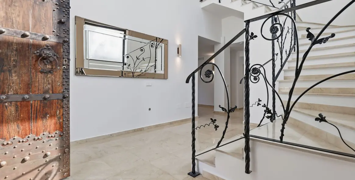 Sale of detached villa in El Rosario 4