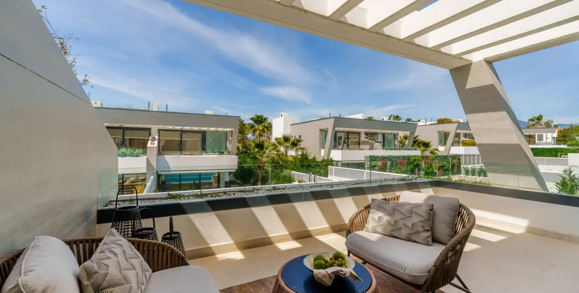 Venta de casa pareada en Puerto Banús 31