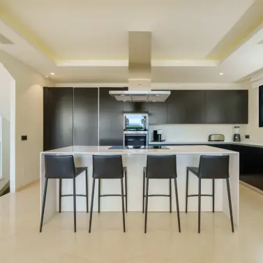 Venta de villa independiente en Nueva Andalucía
