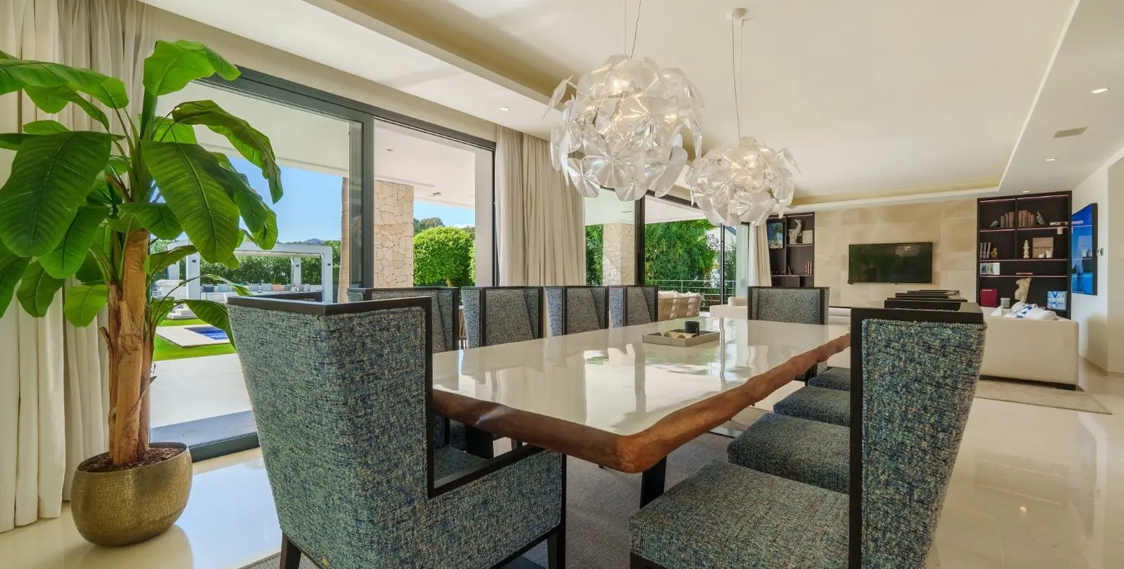 Sale of detached villa in Nueva Andalucía 5