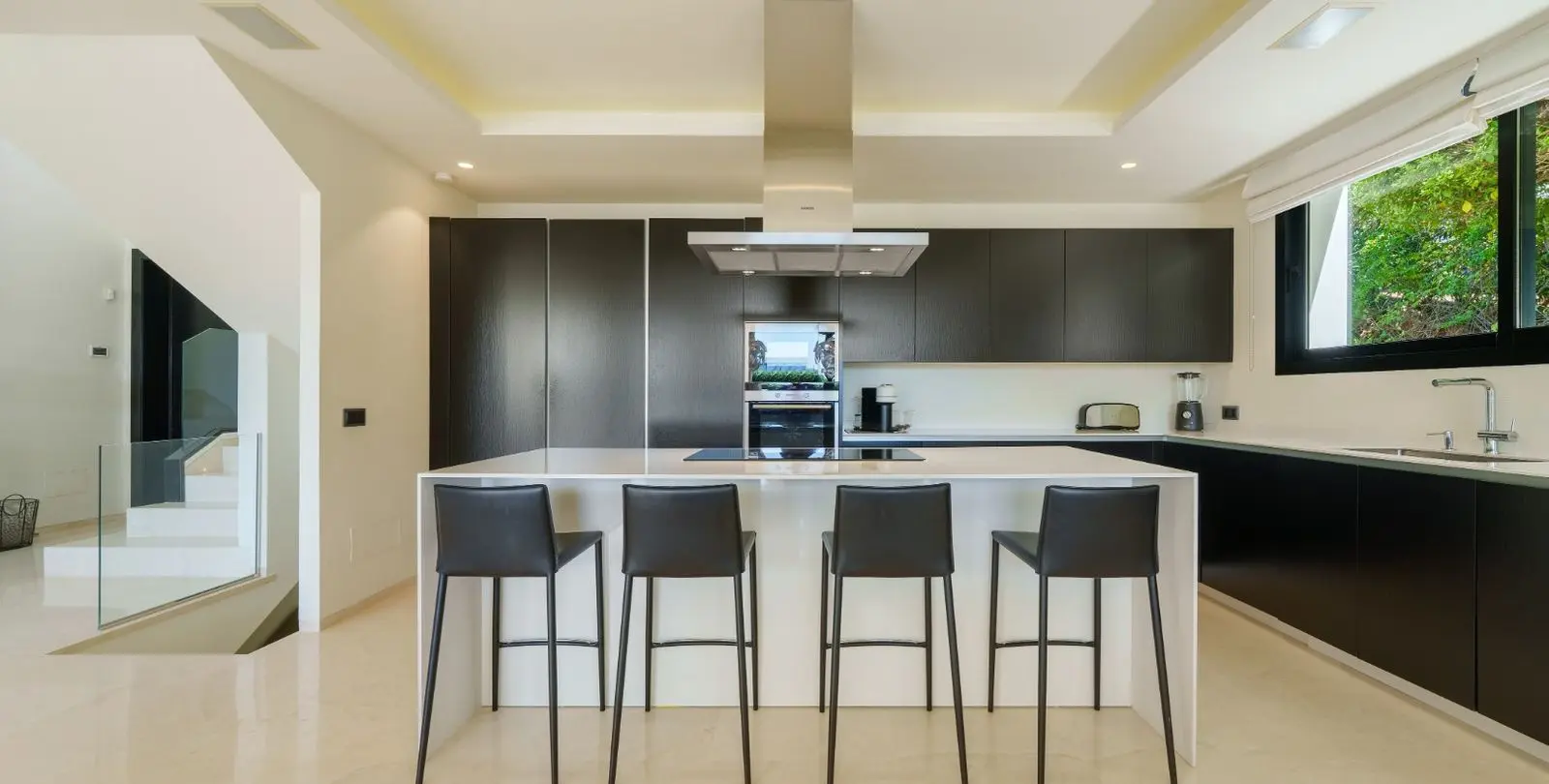 Sale of detached villa in Nueva Andalucía 6