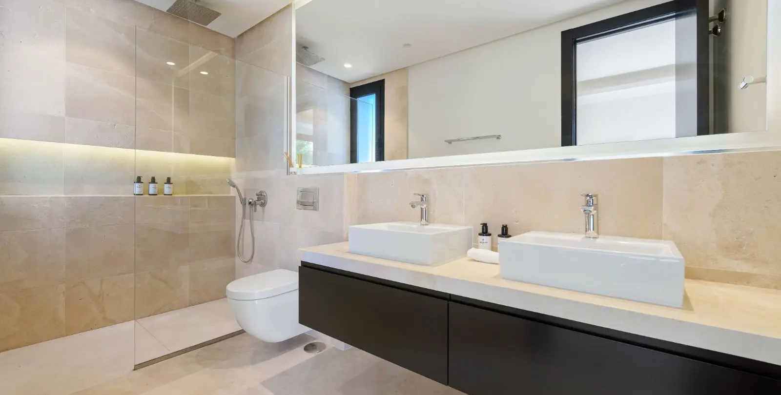 Sale of detached villa in Nueva Andalucía 14