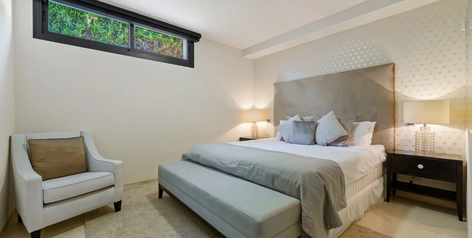 Sale of detached villa in Nueva Andalucía 19