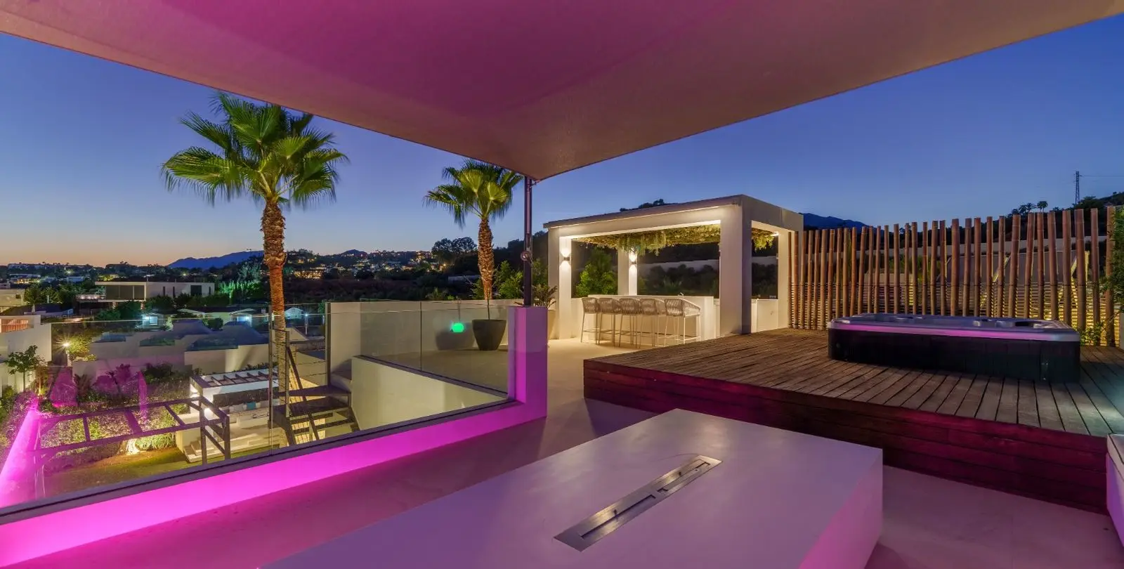 Sale of detached villa in Nueva Andalucía 28