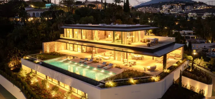 Venta de villa independiente en Marbella 0