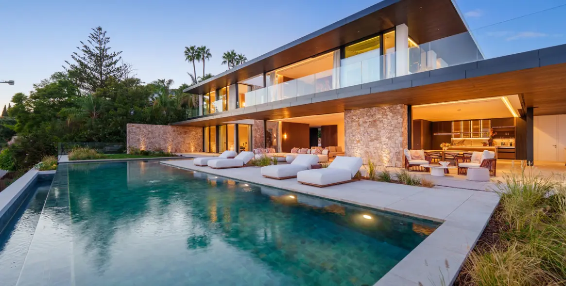 Venta de villa independiente en Marbella 2