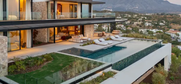 Venta de villa independiente en Marbella 2