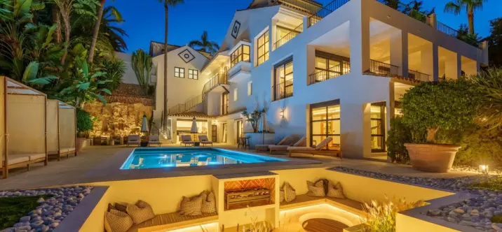 Venta de villa independiente en Nueva Andalucía 0