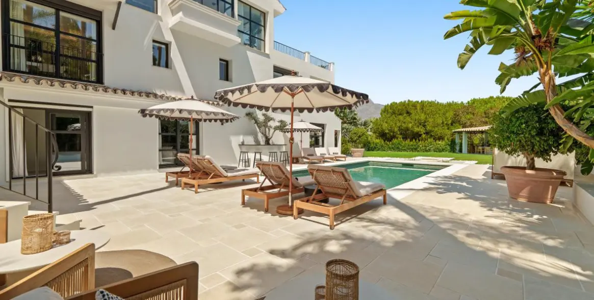 Venta de villa independiente en Nueva Andalucía 2