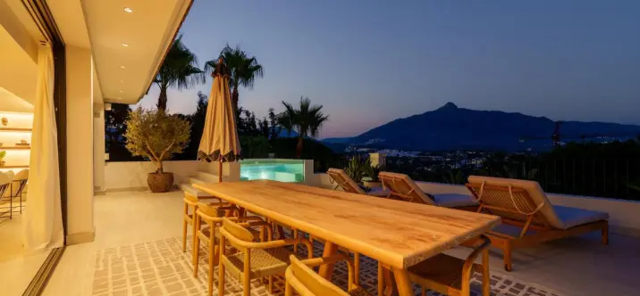 Venta de villa independiente en Nueva Andalucía 4
