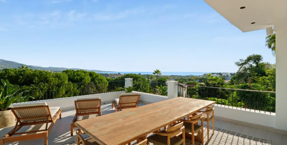 Venta de villa independiente en Nueva Andalucía 6