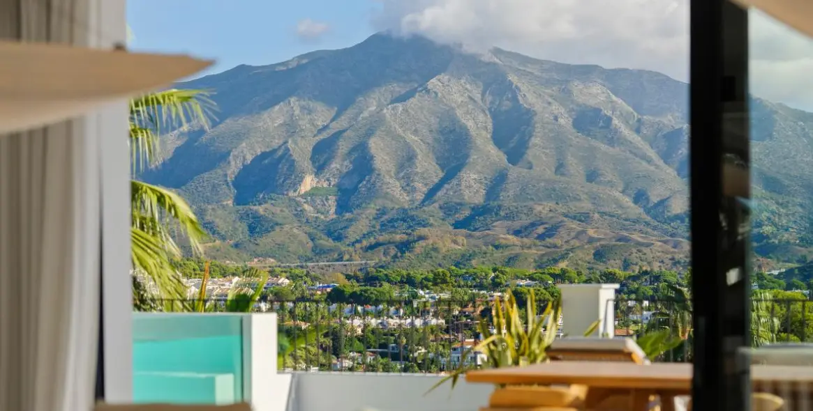 Venta de villa independiente en Nueva Andalucía 8