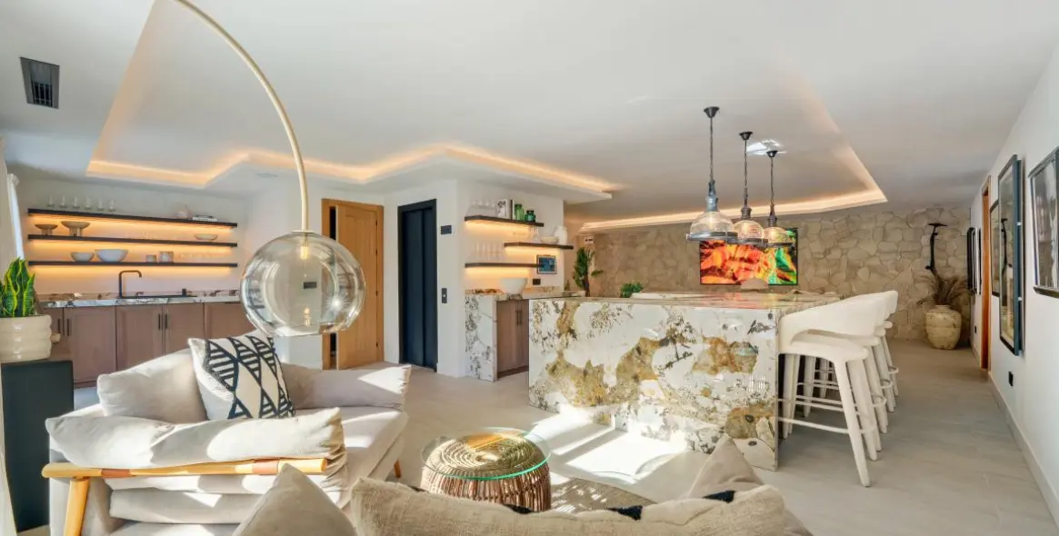 Venta de villa independiente en Nueva Andalucía 20