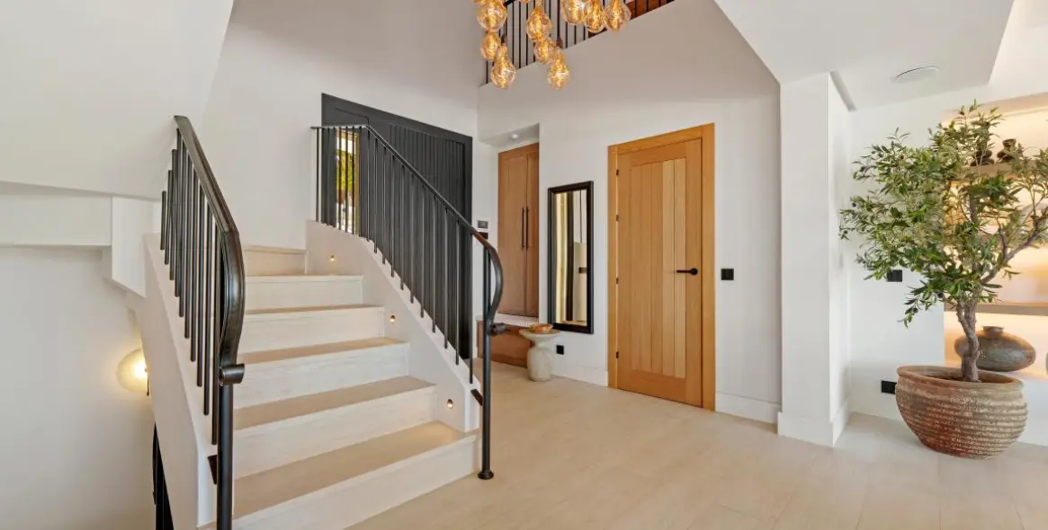 Venta de villa independiente en Nueva Andalucía 23