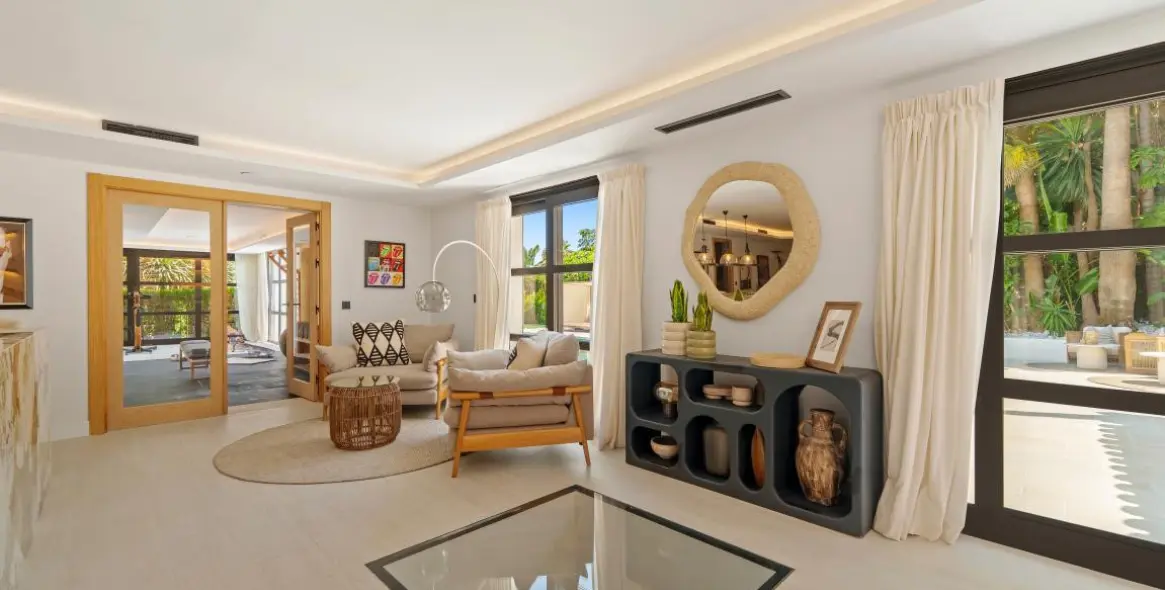 Venta de villa independiente en Nueva Andalucía 32