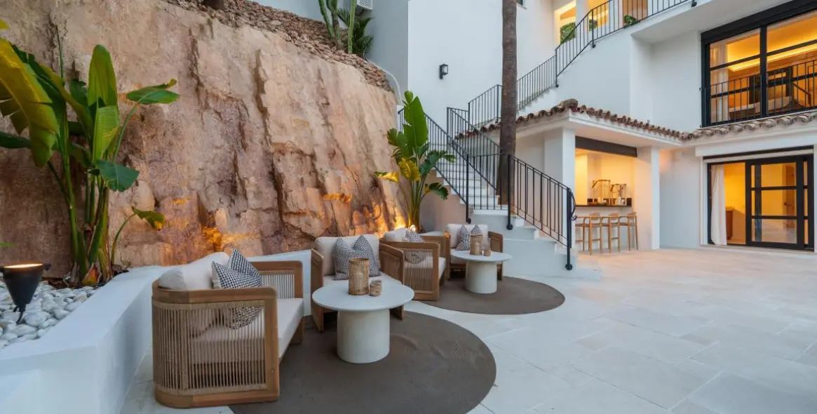 Venta de villa independiente en Nueva Andalucía 40