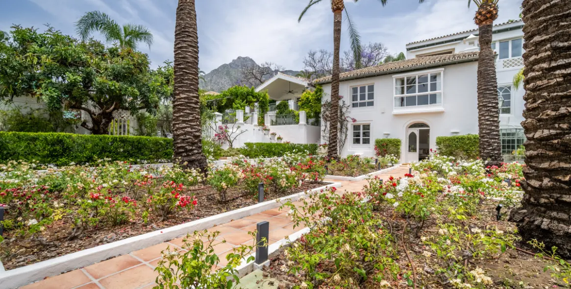 Venta de villa independiente en Sierra Blanca 4