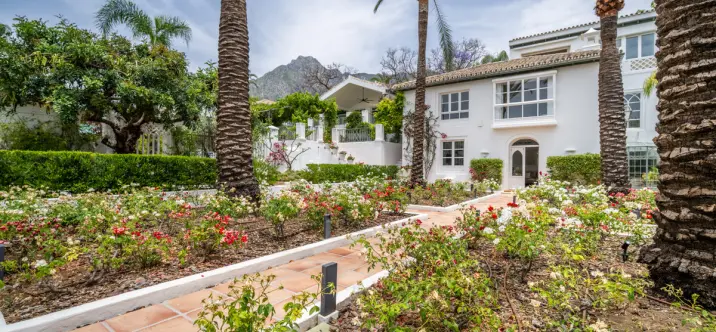 Venta de villa independiente en Sierra Blanca 3