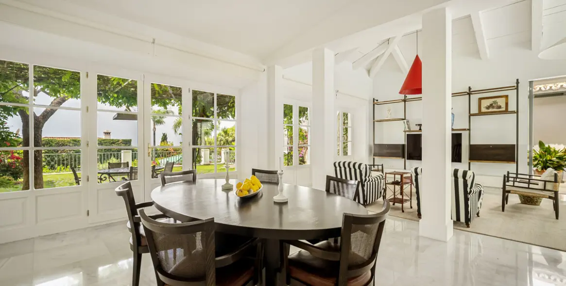 Venta de villa independiente en Sierra Blanca 17
