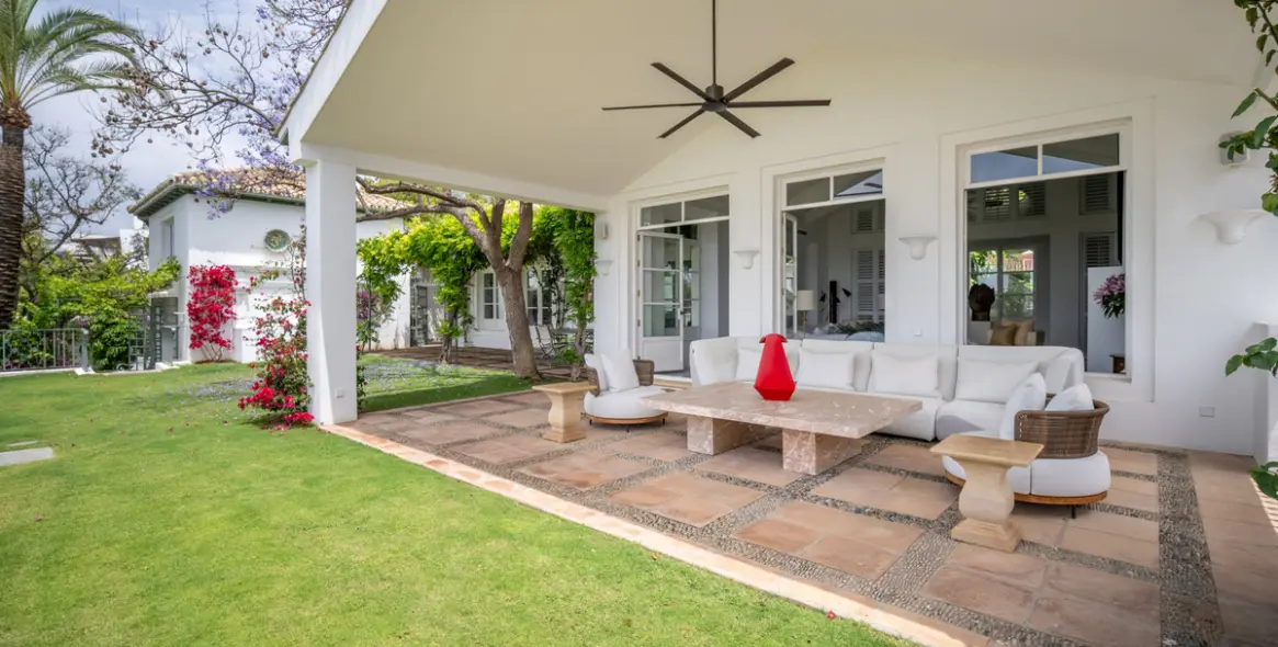 Venta de villa independiente en Sierra Blanca 21