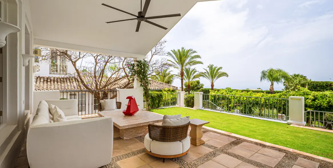 Venta de villa independiente en Sierra Blanca 27