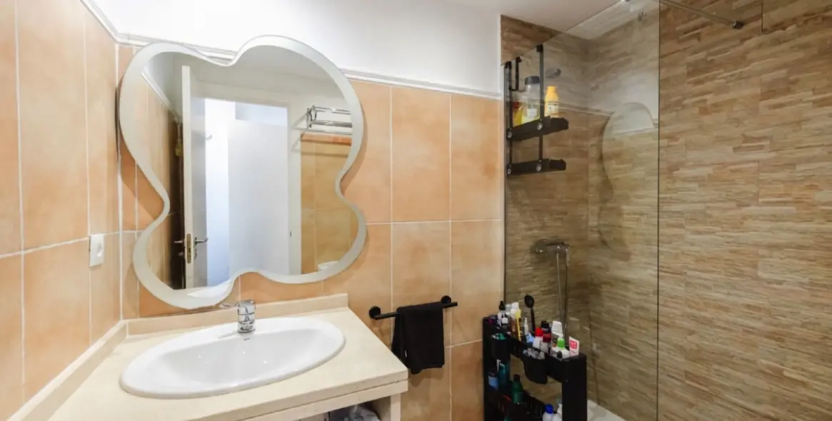 Sale of ground floor apartment in Casares Playa 17