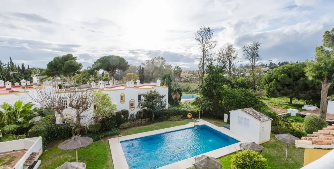 Sale of middle floor apartment in Artola 1