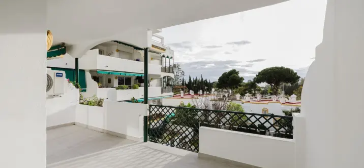 Sale of middle floor apartment in Artola 1