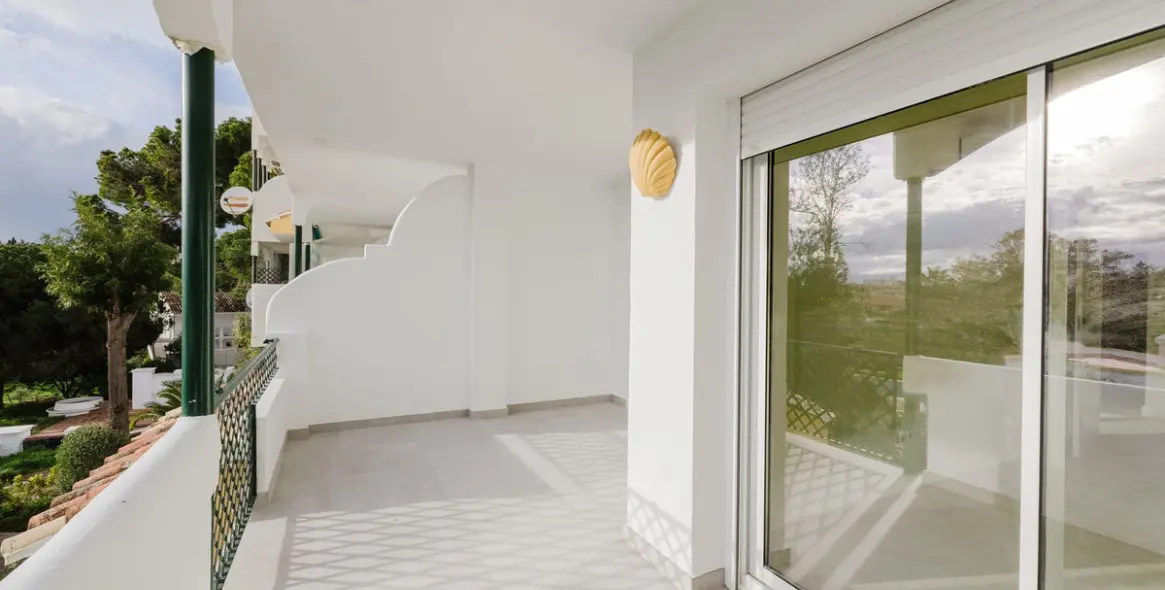 Sale of middle floor apartment in Artola 4