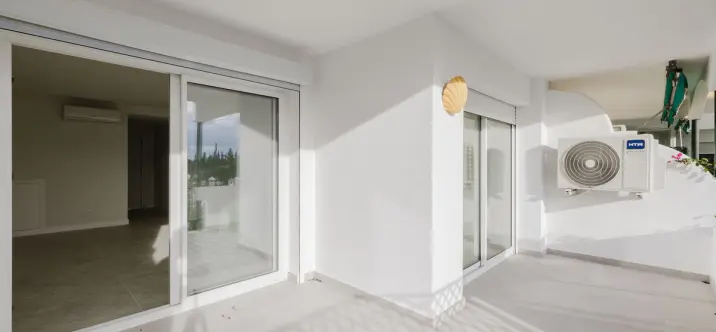 Sale of middle floor apartment in Artola 4