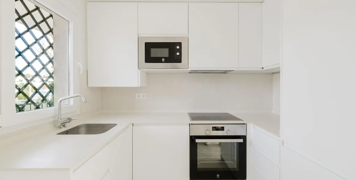 Sale of middle floor apartment in Artola 8