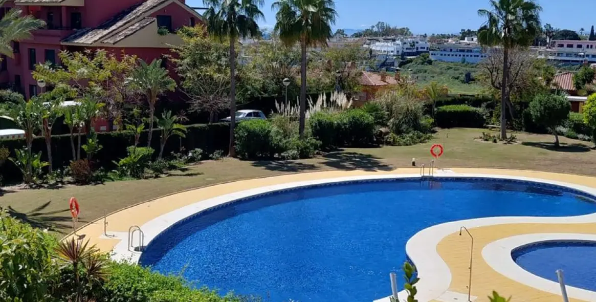 Venta de apartamento en planta baja en Estepona 52