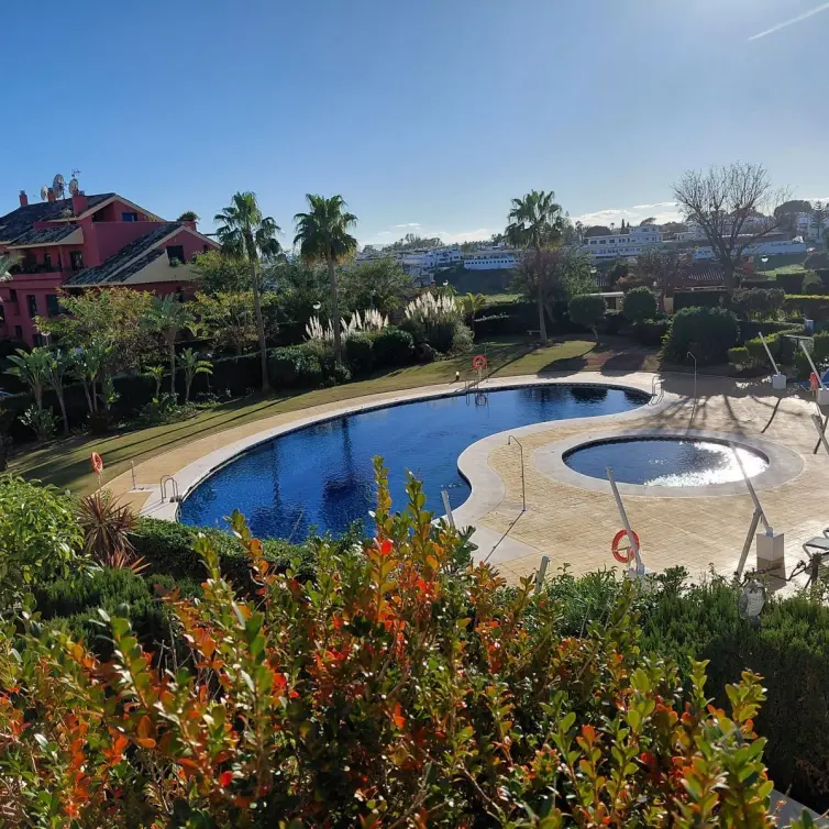Sale of ground floor apartment in Estepona