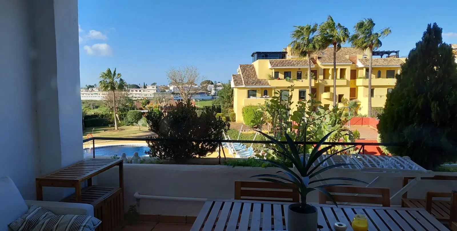 Long-term rent of ground floor apartment in Estepona 3