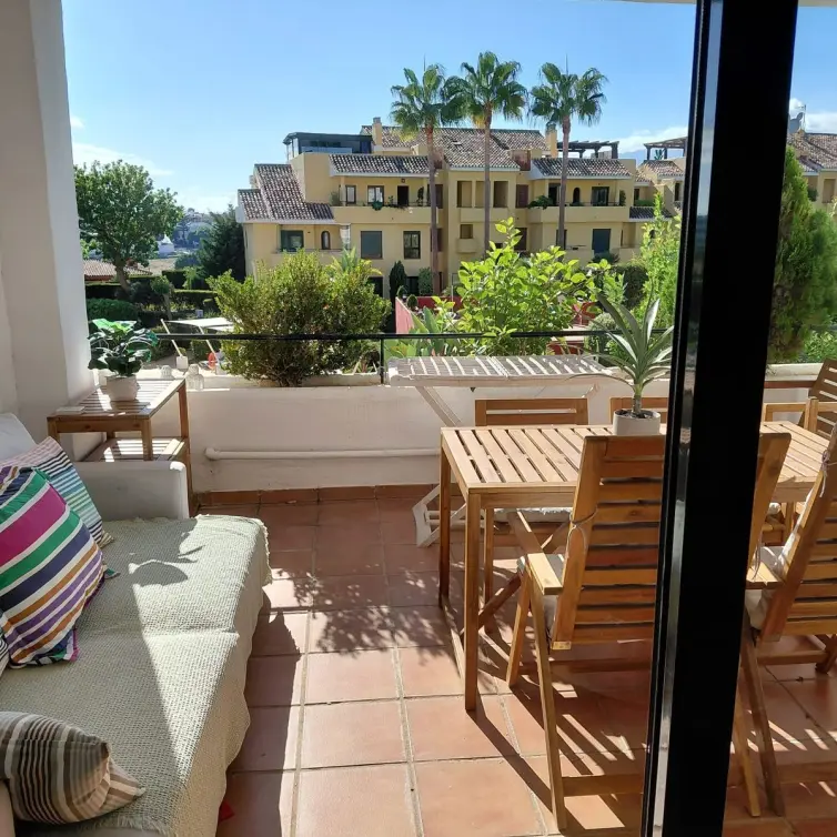 Sale of ground floor apartment in Estepona