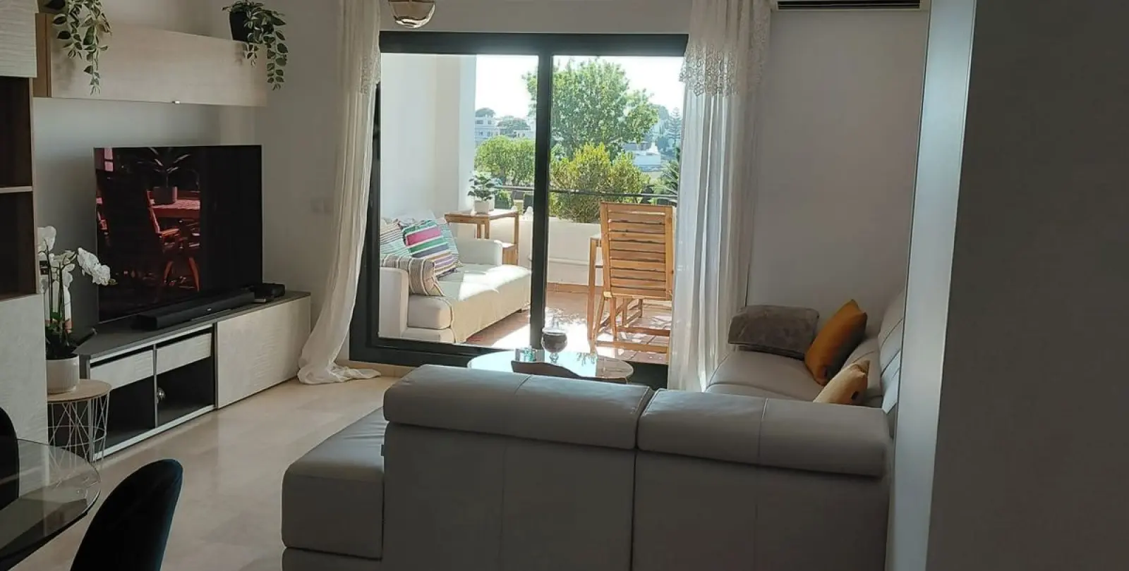 Long-term rent of ground floor apartment in Estepona 13