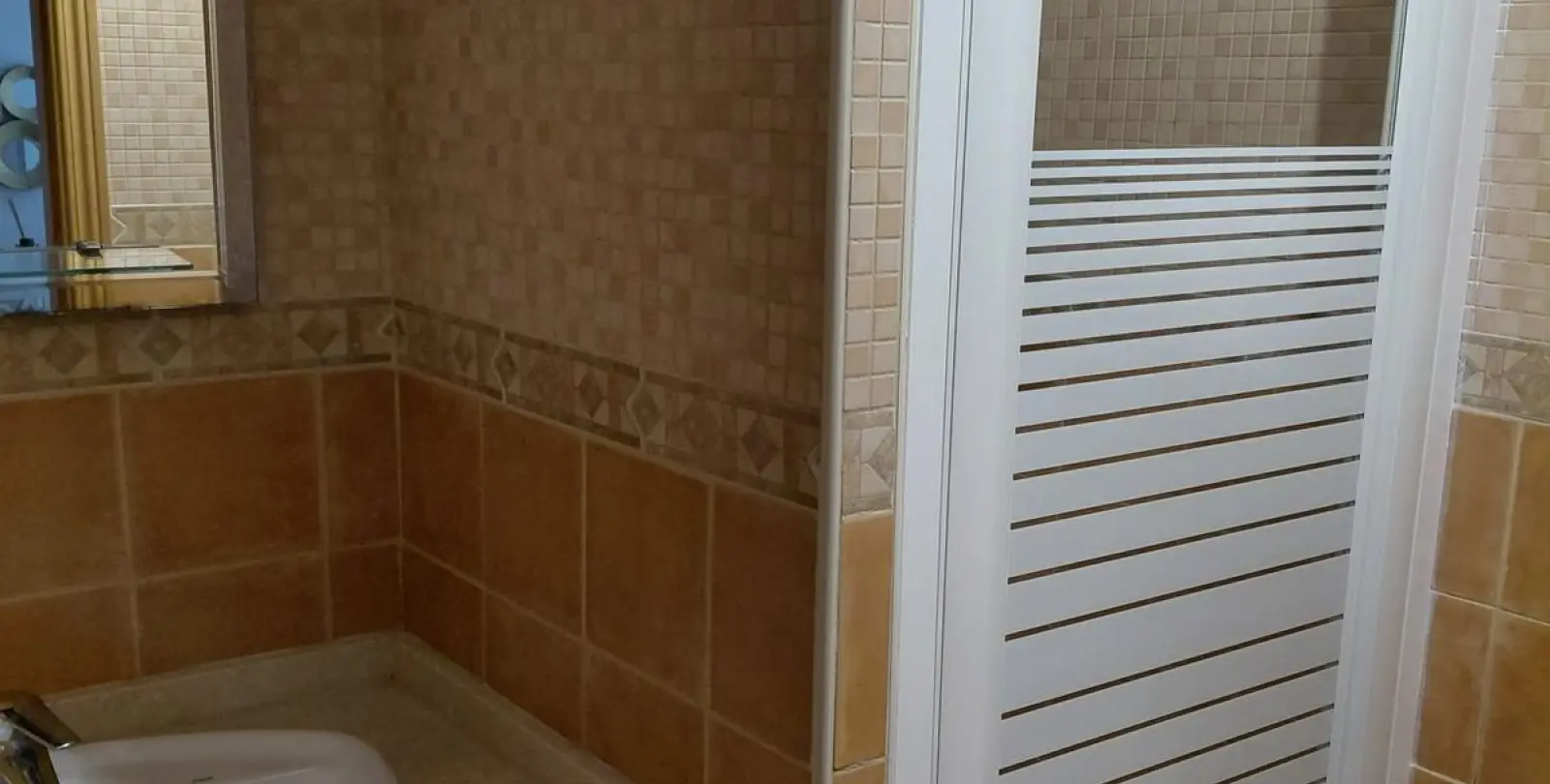 Long-term rent of ground floor apartment in Estepona 32