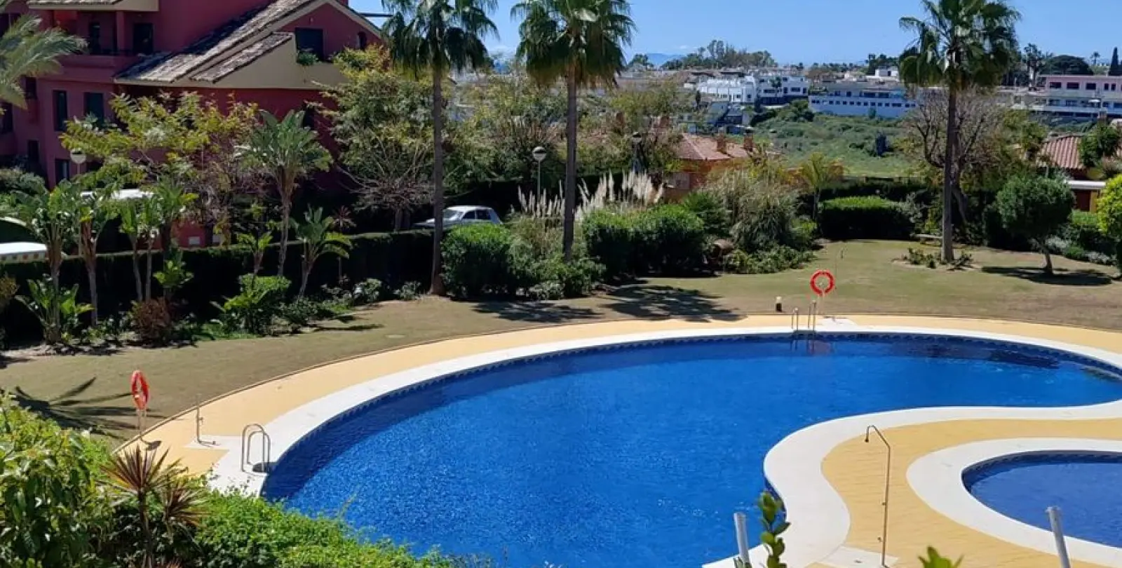 Long-term rent of ground floor apartment in Estepona 40
