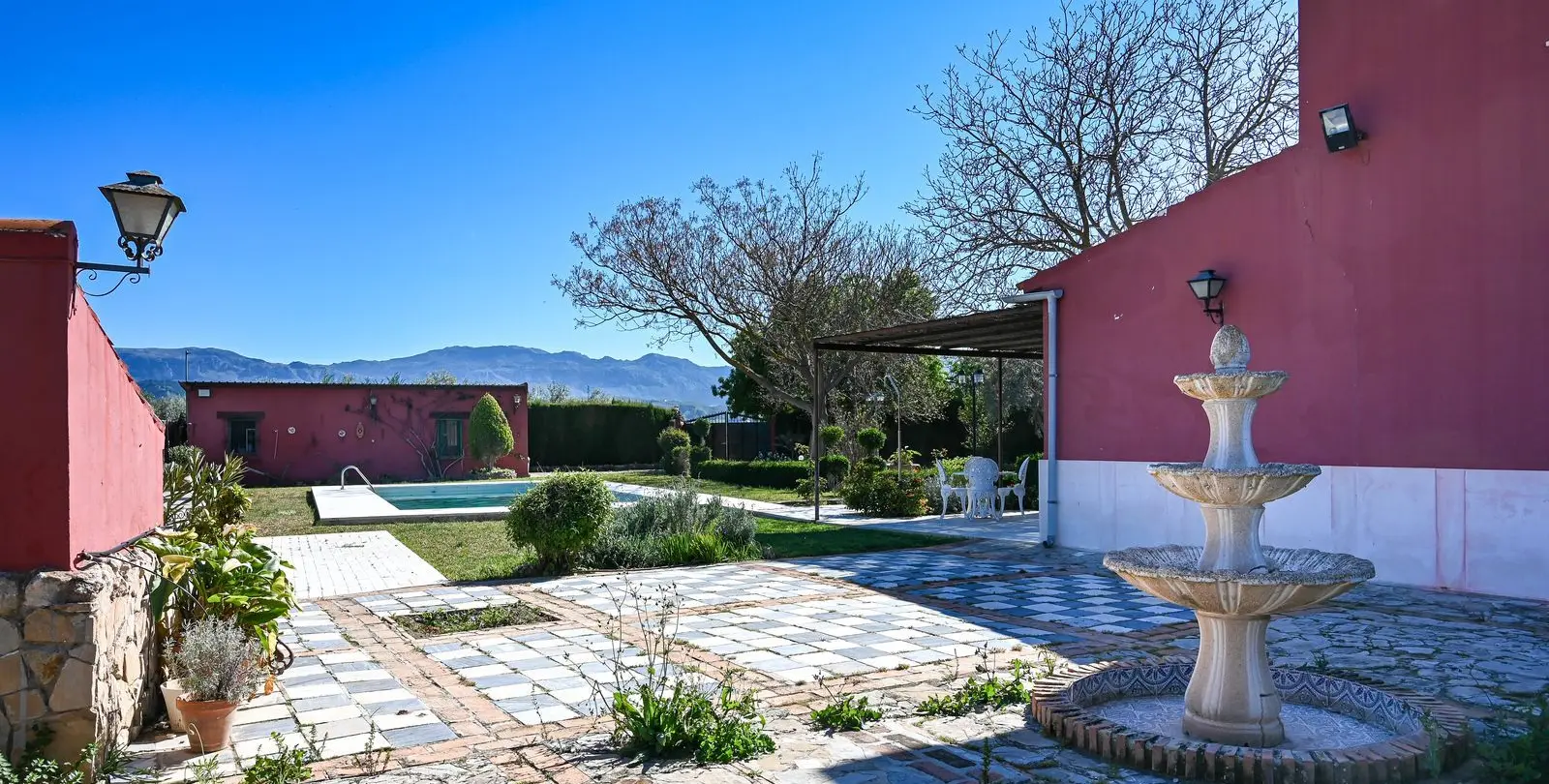 Продажа финки в Antequera 10