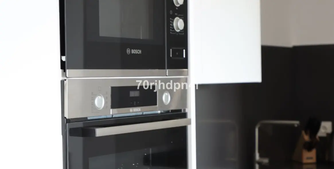 Sale of middle floor apartment in Málaga 24