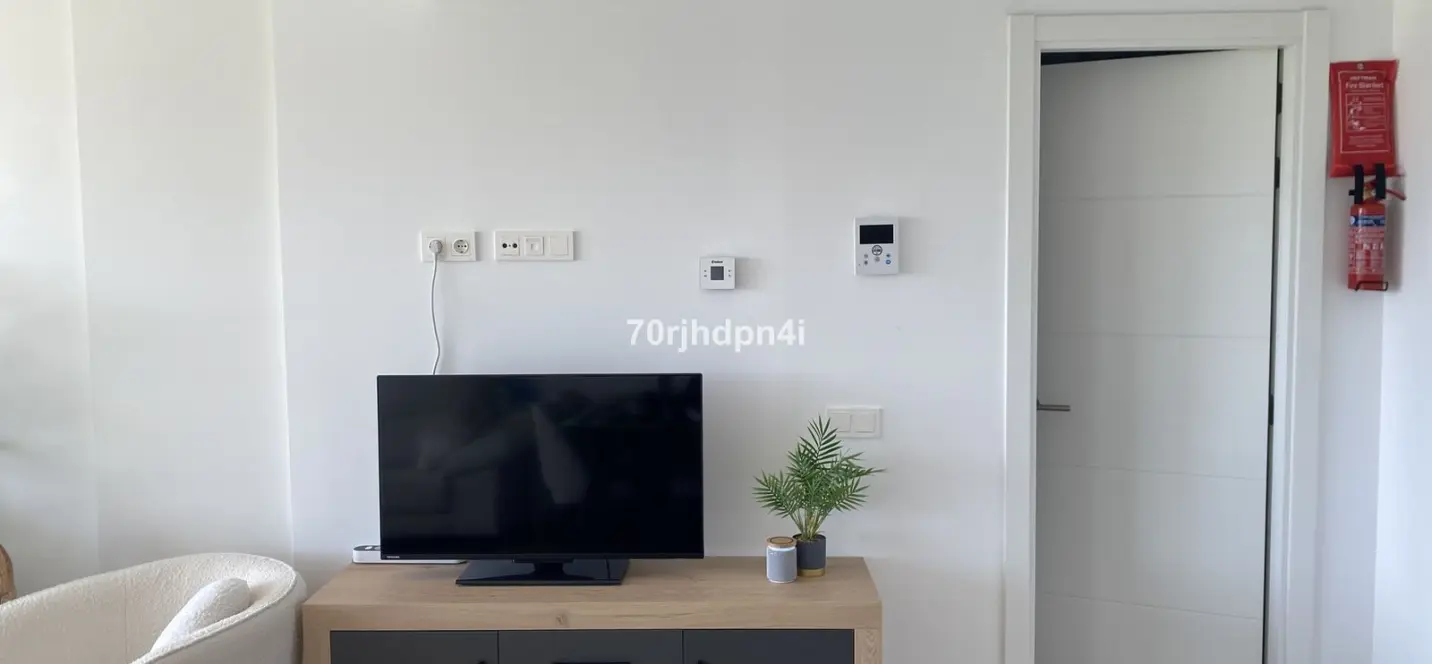 Продажа апартаментов на среднем этаже в Casares 1