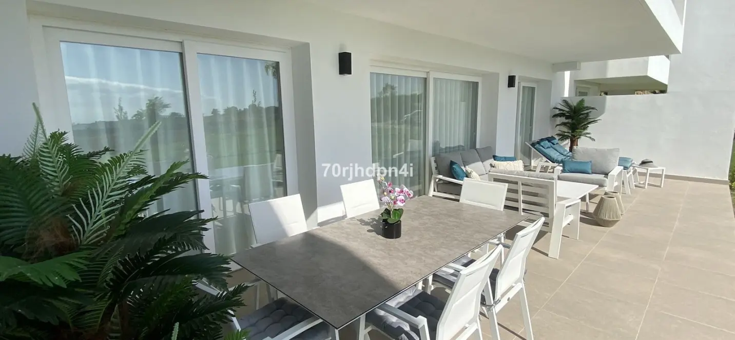 Продажа апартаментов на среднем этаже в Casares 2