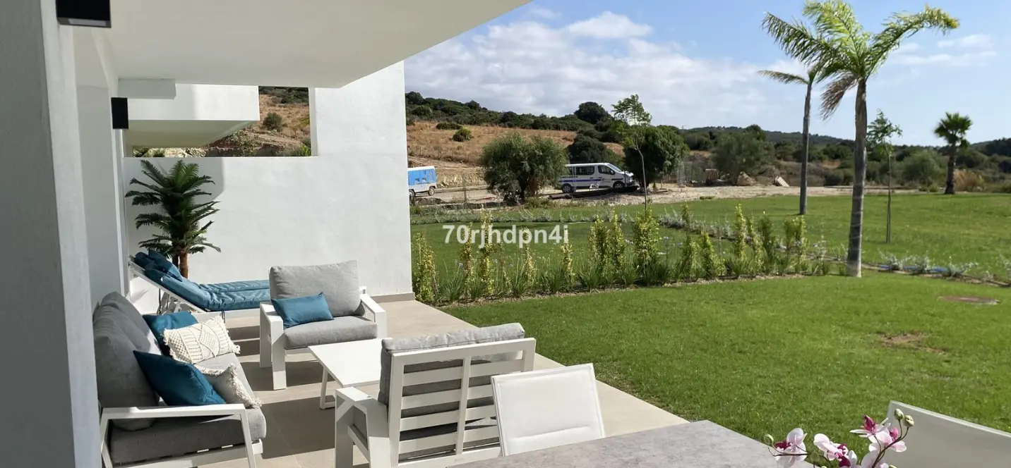 Продажа апартаментов на среднем этаже в Casares 3