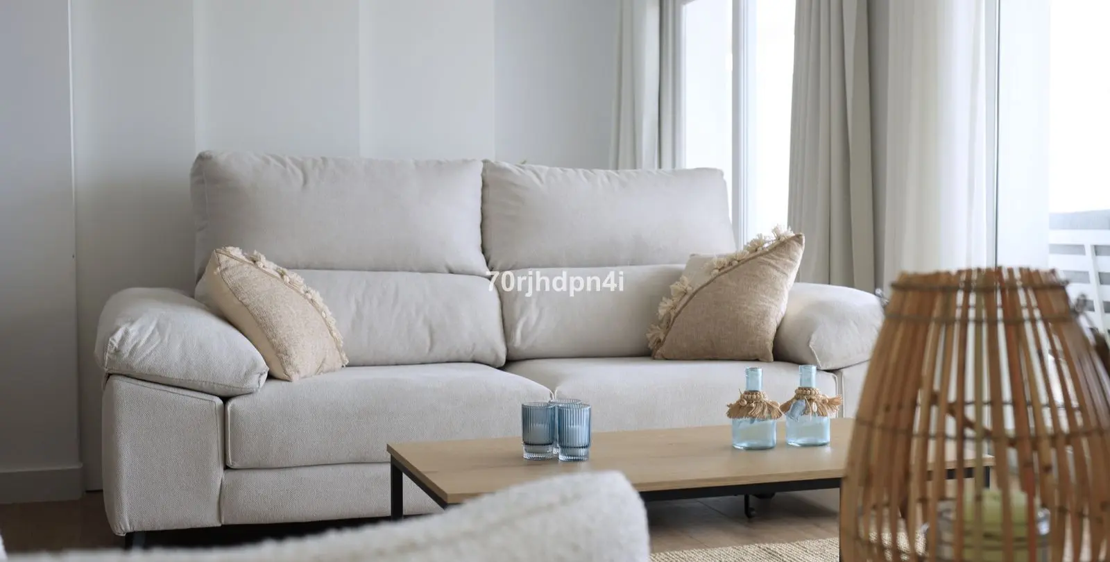 Sale of middle floor apartment in Casares 19