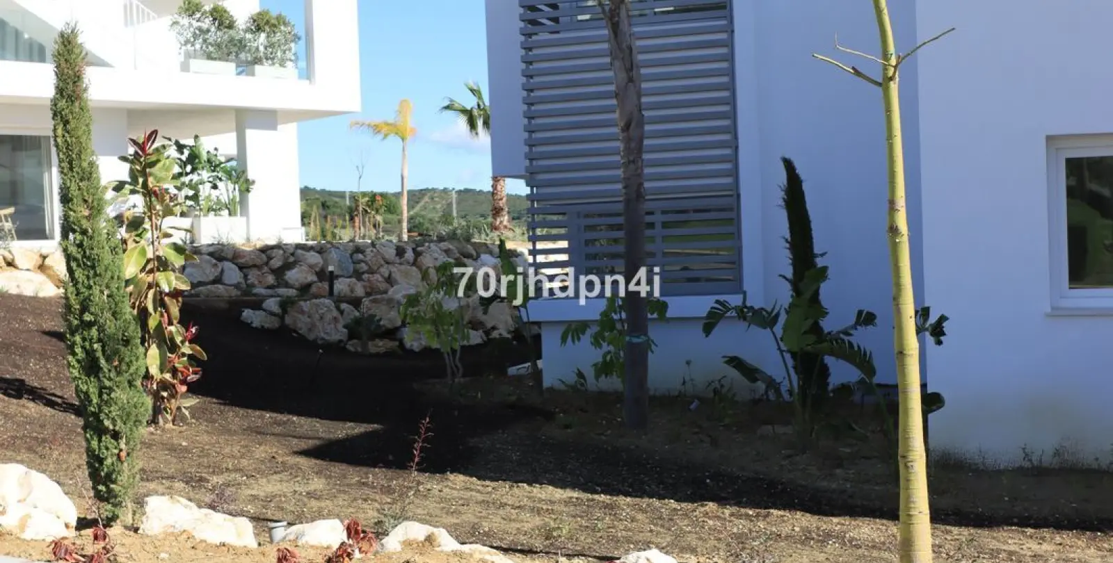 Sale of middle floor apartment in Casares 26
