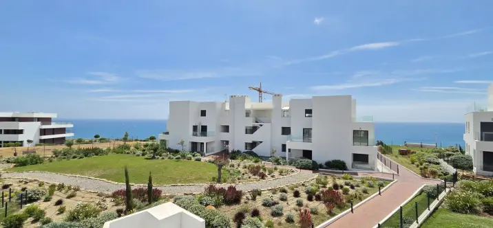 Продажа апартаментов на среднем этаже в Estepona 3
