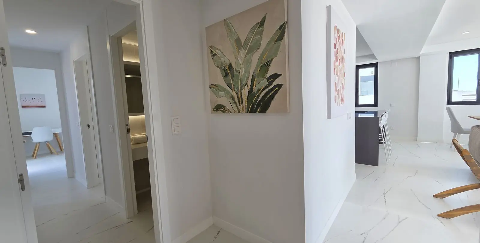 Sale of middle floor apartment in Estepona 8
