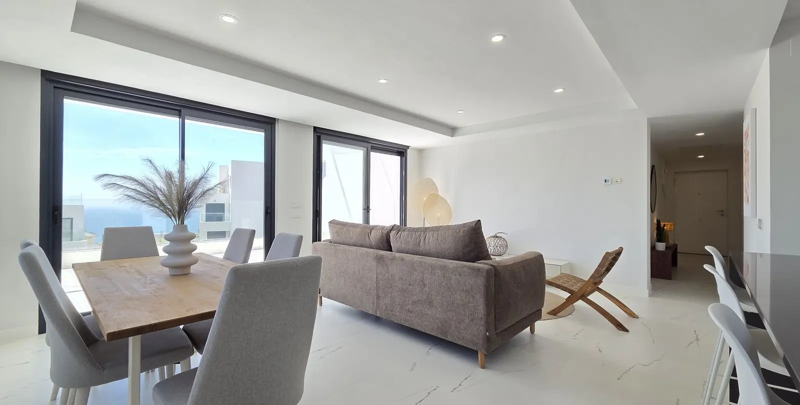 Sale of middle floor apartment in Estepona 9