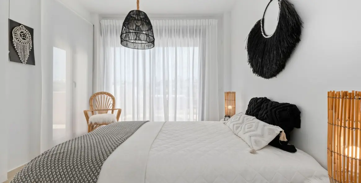 Продажа двухуровневого пентхауса в Estepona 35