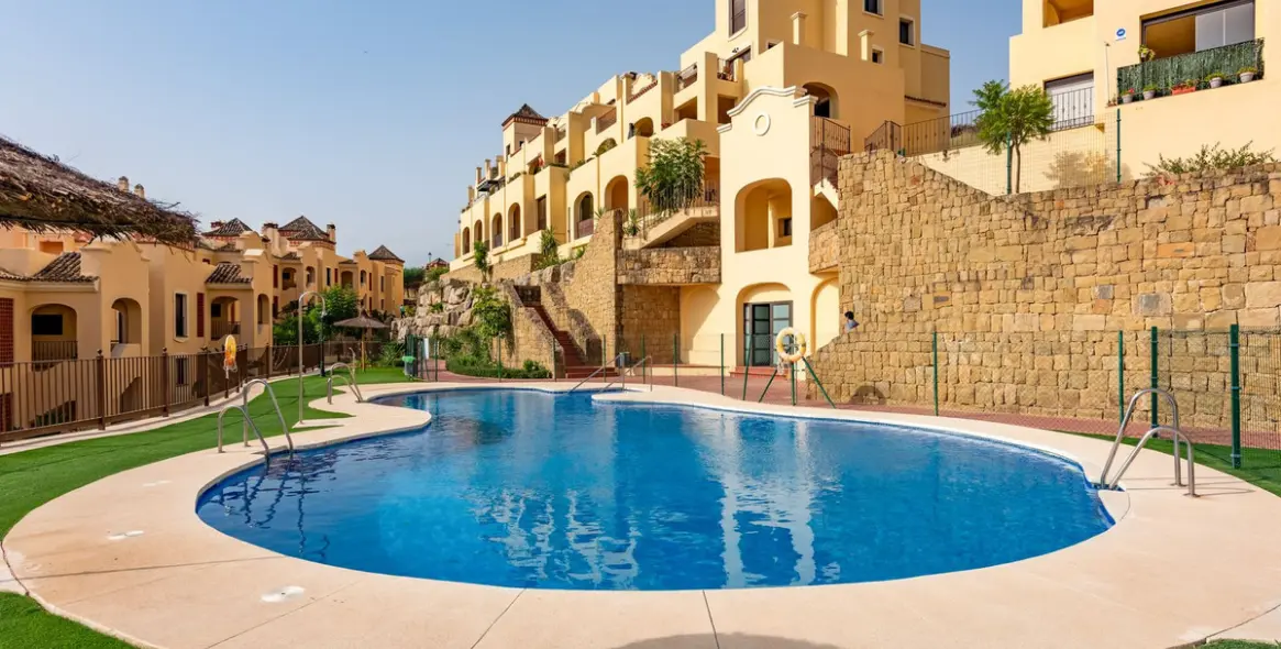 Продажа двухуровневого пентхауса в Estepona 62